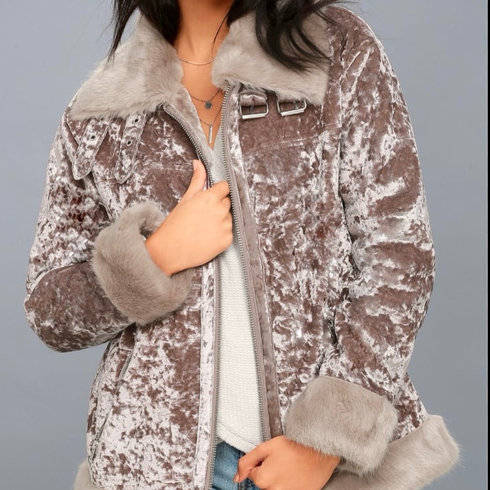 Lost Ink Backstage Babe mauve crushed velvet faux fur